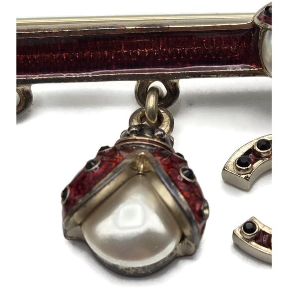 Chanel Gold Enamel Ladybug & Pearl Dangling Brooch A97981 Z5712 Spring 2018 VTG - Picture 5 of 16